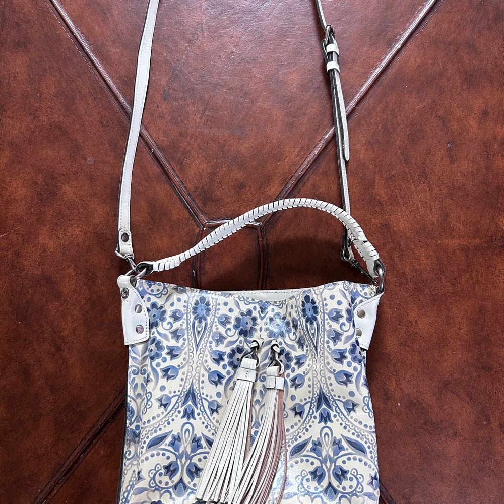 Patricia Nash Italian Folklore Leather Crossbody Bag - Picture 4 of 4